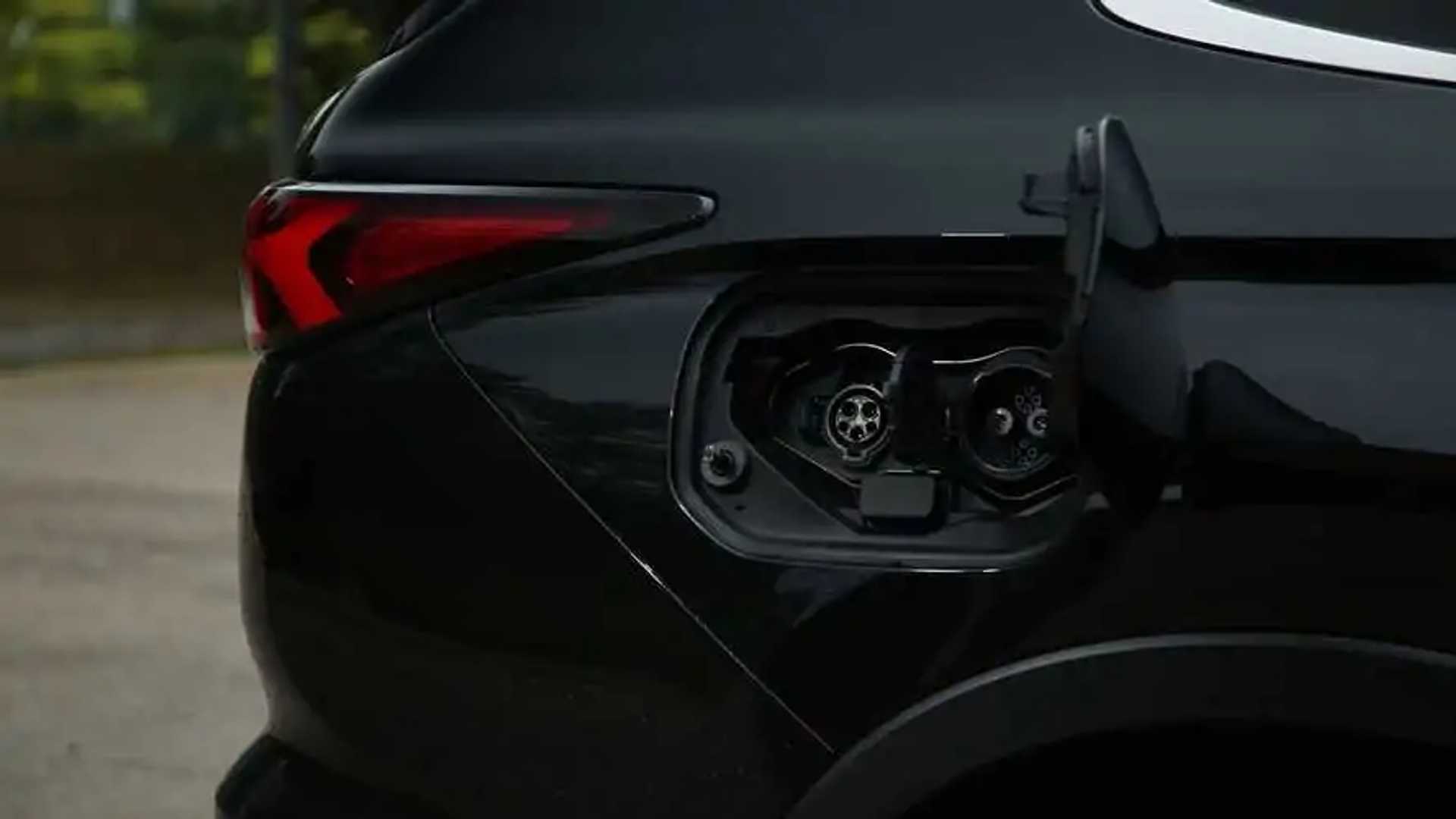2023-mitsubishi-outlander-phev-exterior (7)