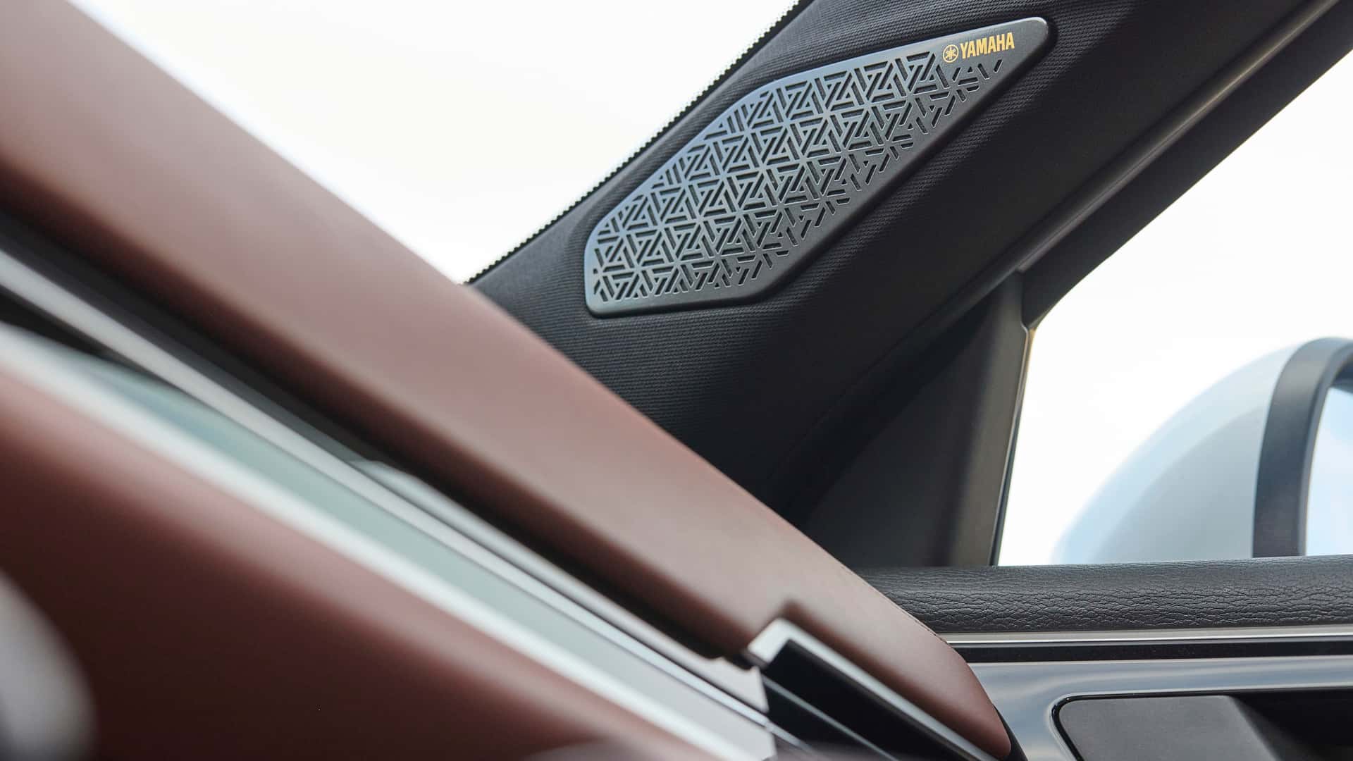 2025-mitsubishi-outlander-first-drive-review (2)
