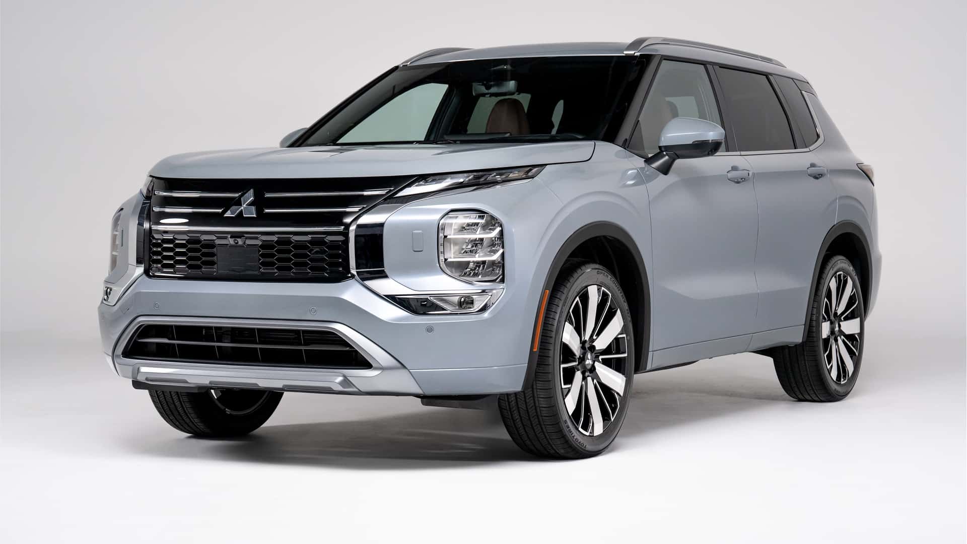2025-mitsubishi-outlander-first-drive-review (7)