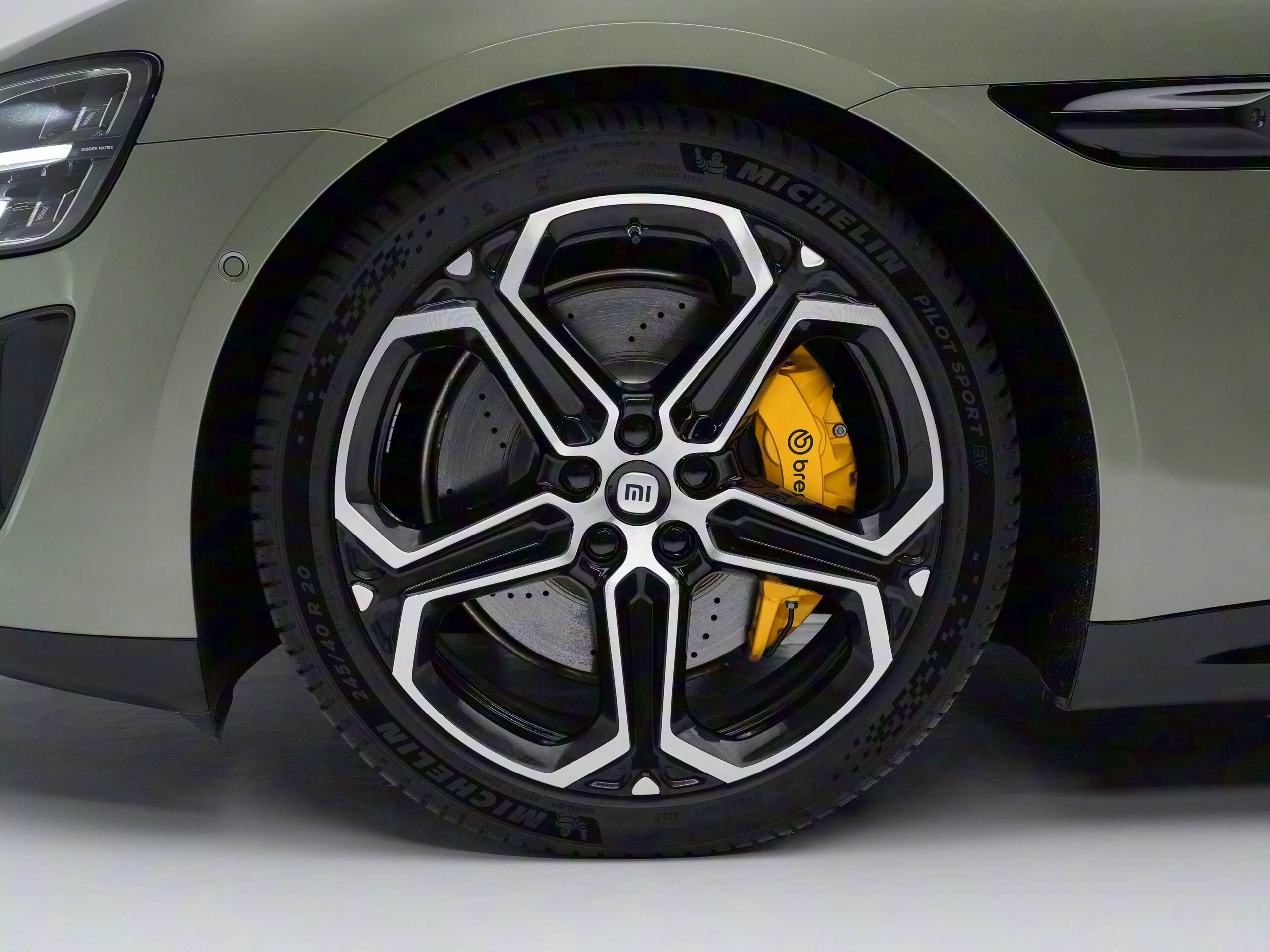 سامانه چهارچرخ محرک برقی